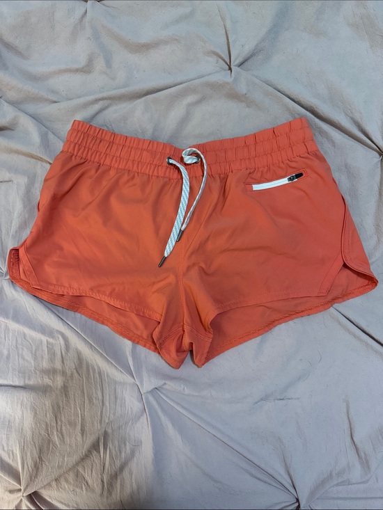 Vuori Pants - Vuori Coral Athletic Drawstring Shorts